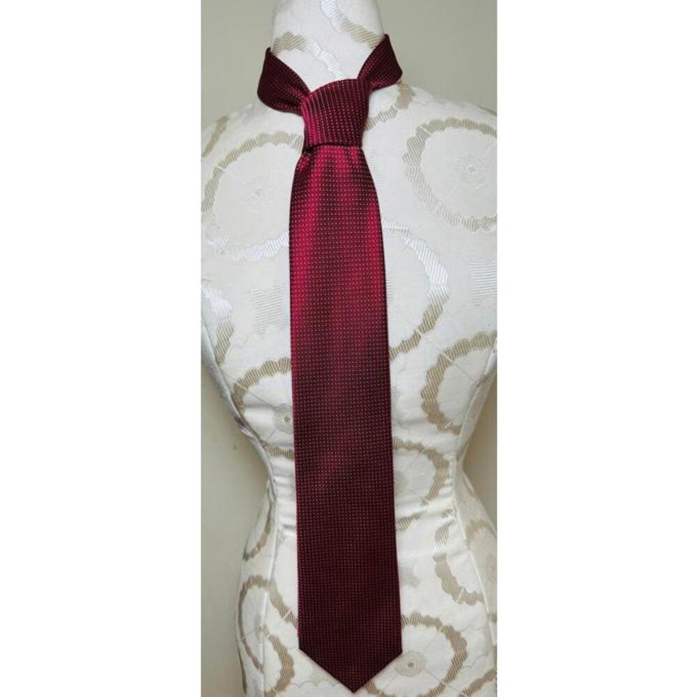 Neiman Marcus 100% Silk Men's Neck Tie Red with White Dot Pattern - Picture 8 of 8
